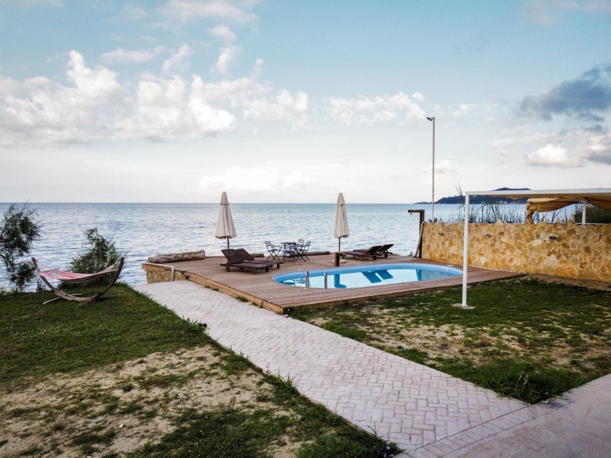 Seashore Stream Suites Alykes  Buitenkant foto